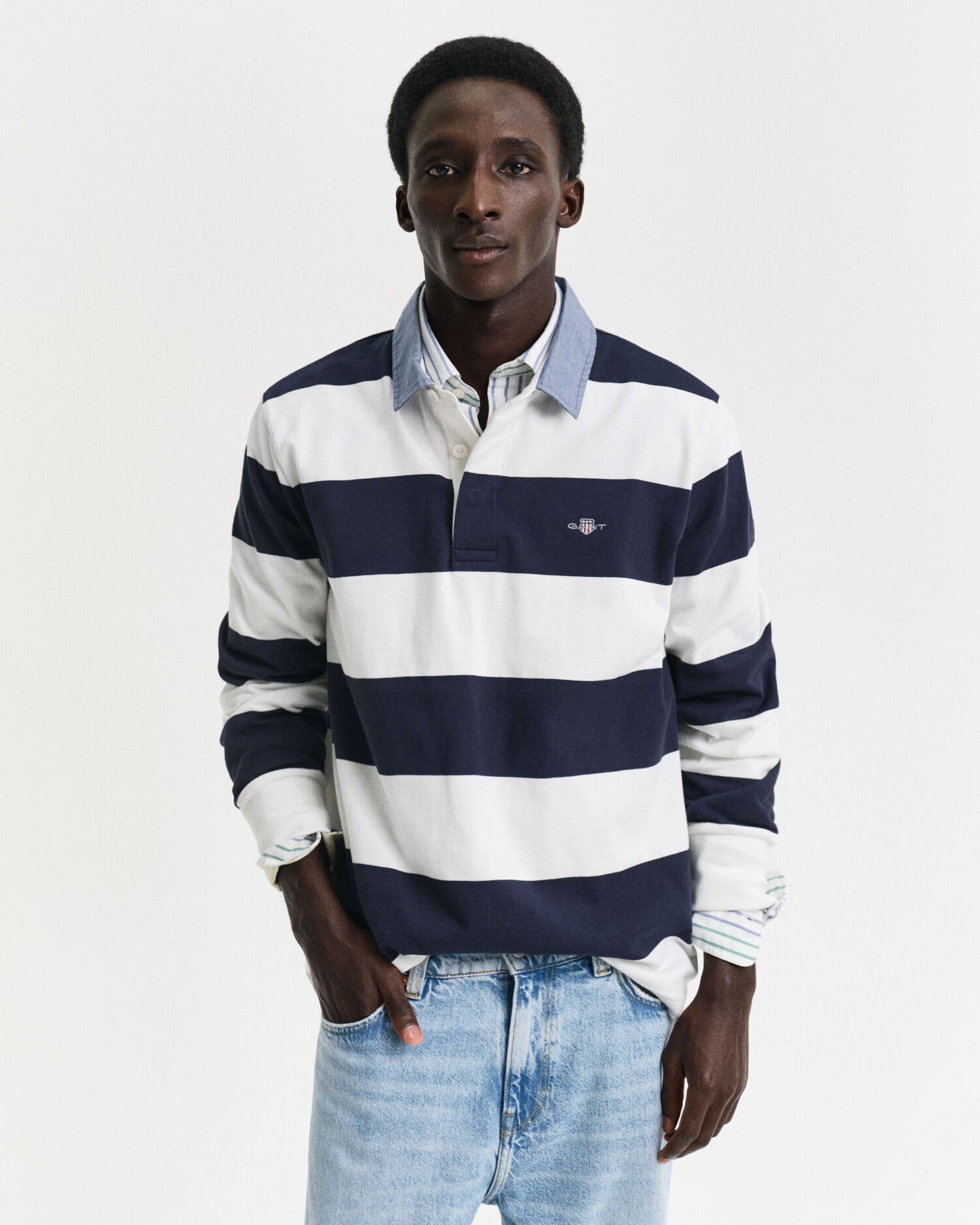 Gestreifter Heavy Rugger mit Chambray-Kragen