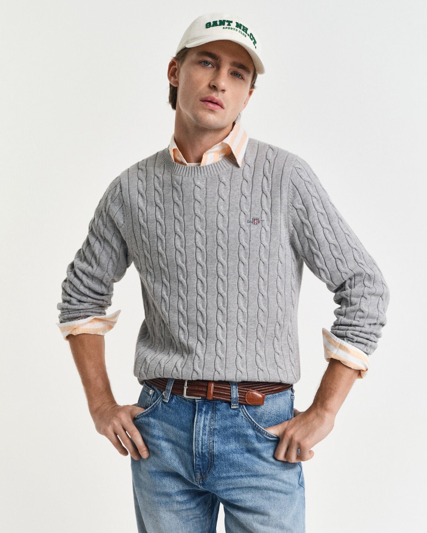 Baumwollpullover mit Zopfmuster und Rundhalsausschnitt