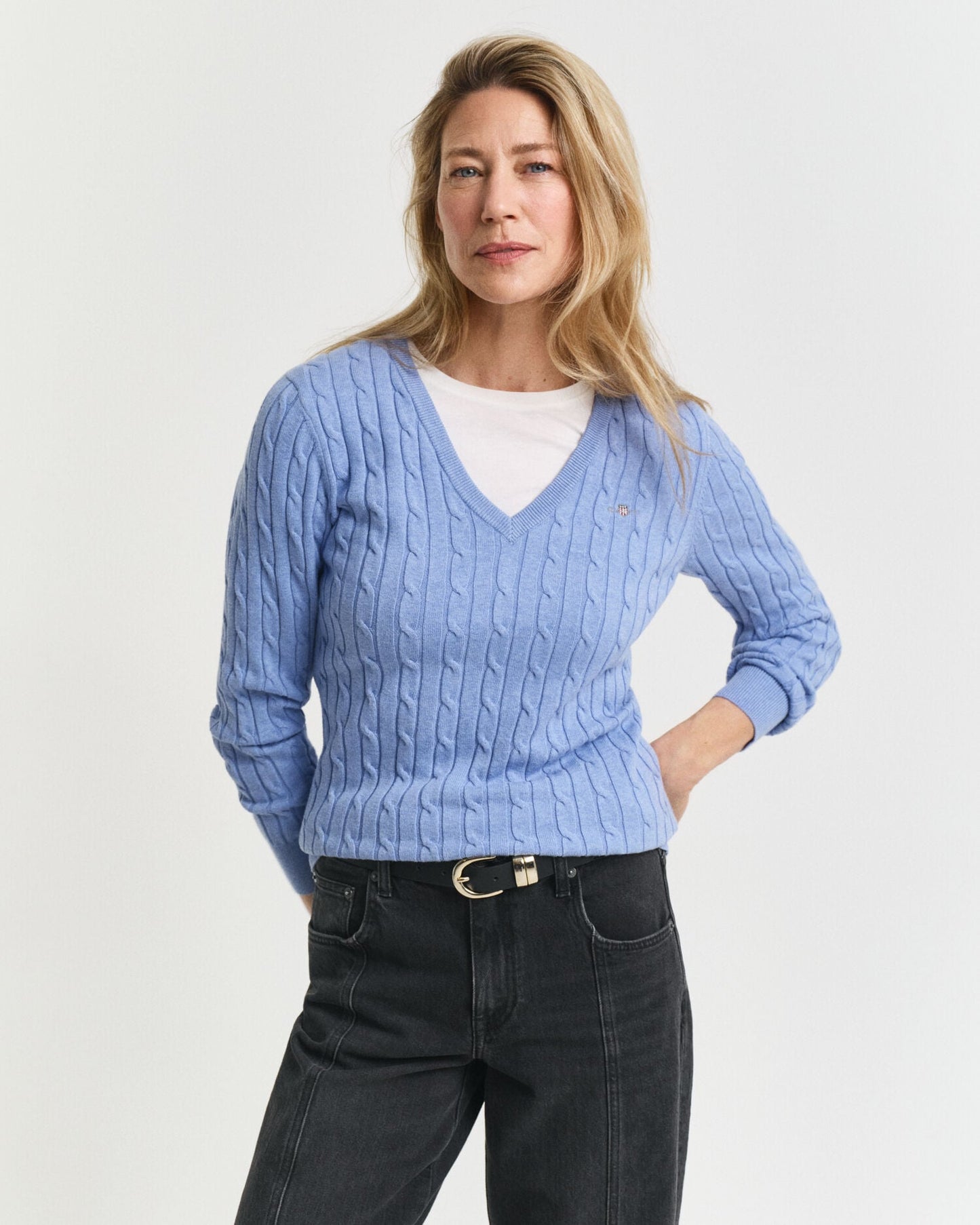 Pullover mit V-Ausschnitt aus elastischem Baumwollkabelstrick