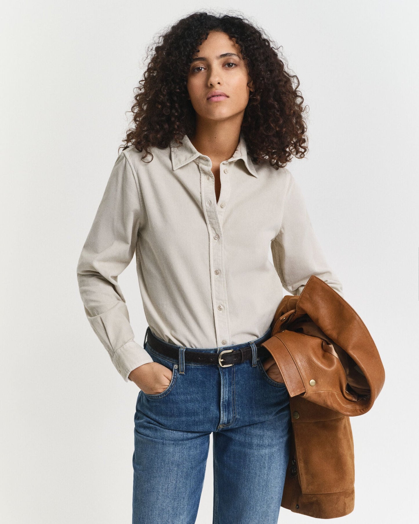 Chemise en velours côtelé coupe droite