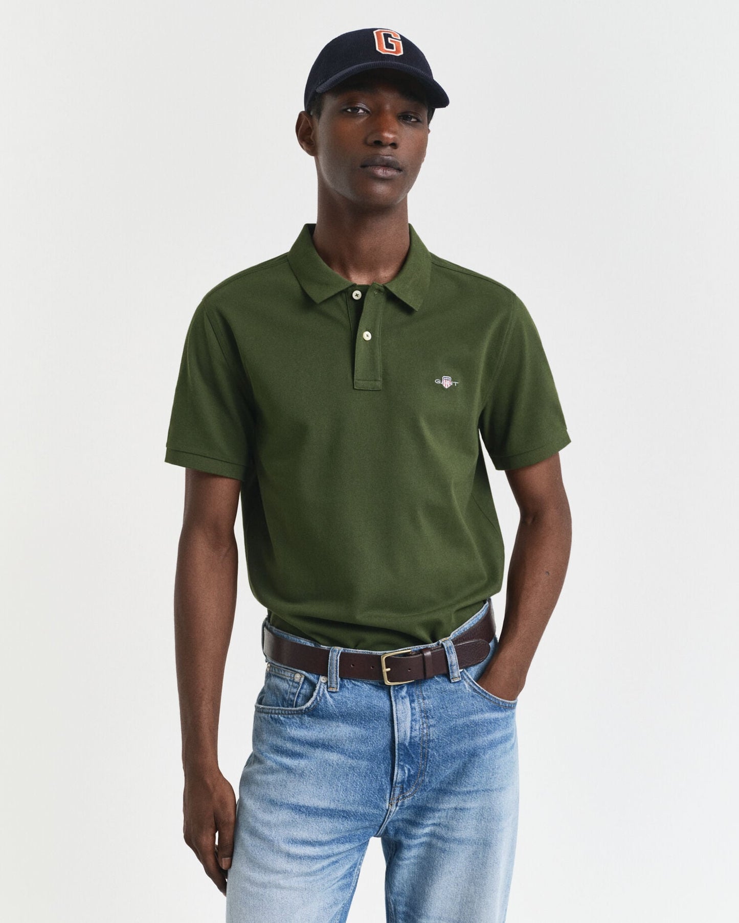 Polo piqué coupe droite avec écusson