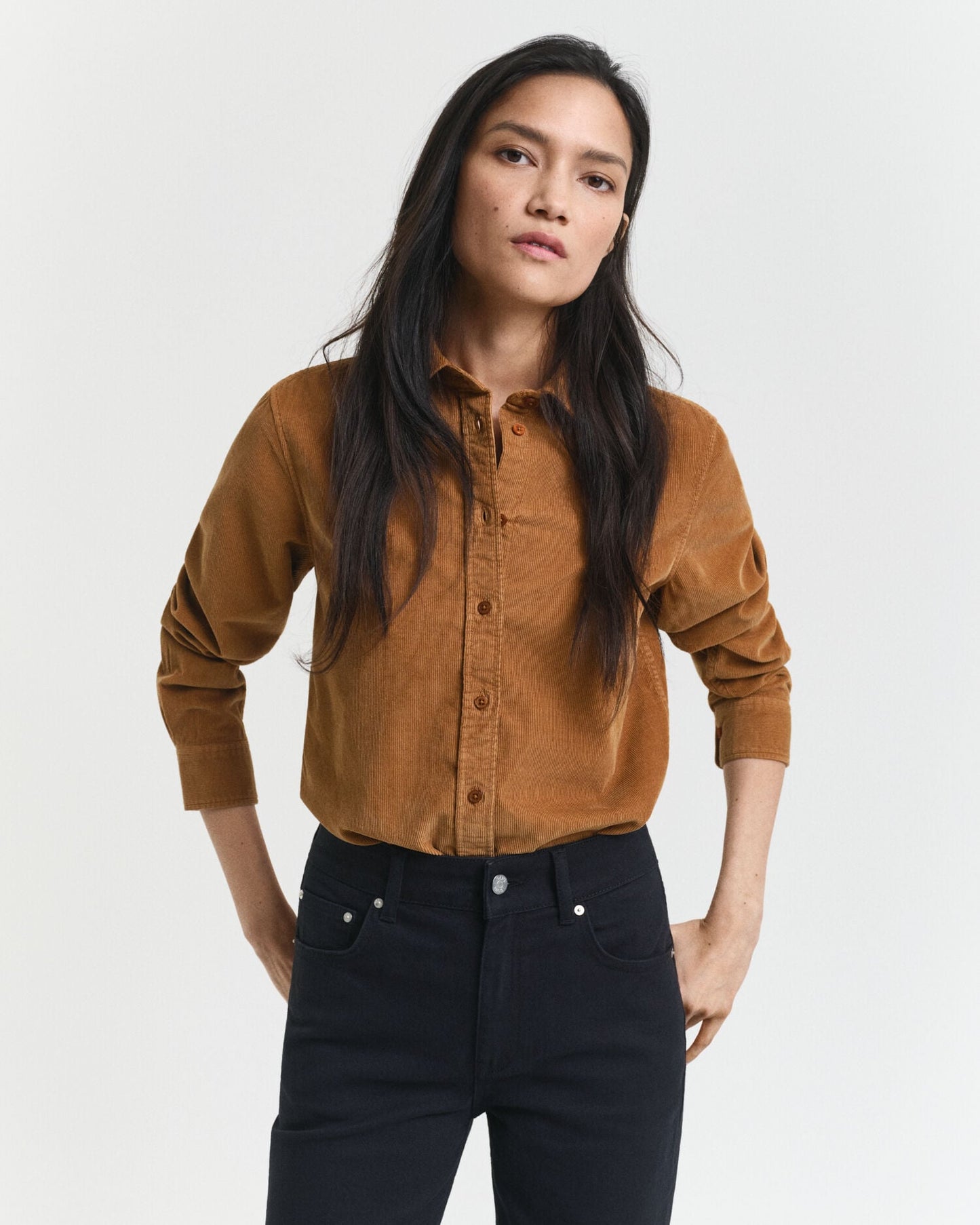 Chemise en velours côtelé coupe droite